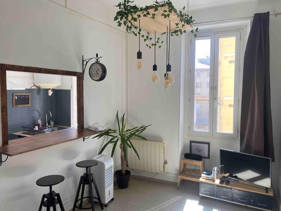 Apartament Entre Gare Saint Charles Et Vieux Port Marsylia Zewnętrze zdjęcie